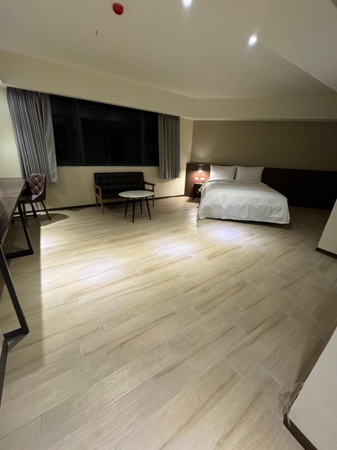 享住新大華館 Hotell Chilung Exteriör bild