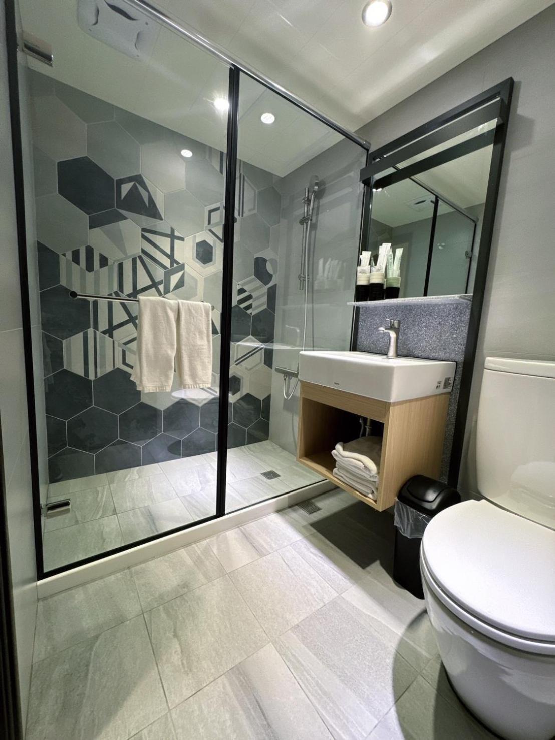 享住新大華館 Hotell Chilung Exteriör bild