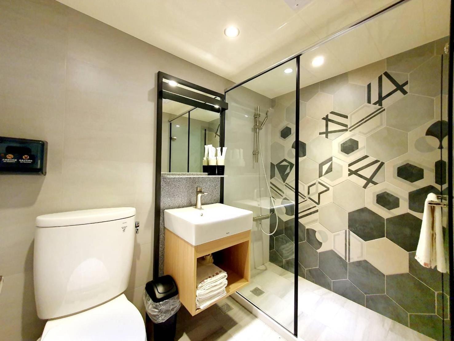 享住新大華館 Hotell Chilung Exteriör bild
